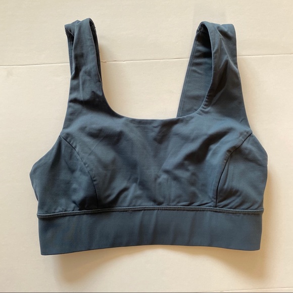Lululemon On Track Bra Size 6 - Picture 8 of 10